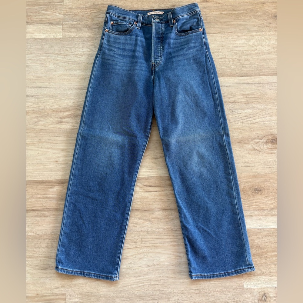 Levi’s Ribcage Straight Ankle Jeans | Size 28 | High Rise | Medium Wash